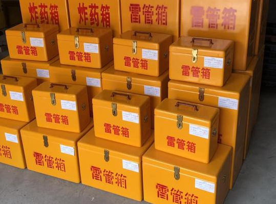 达尔罕茂明安联合玻璃钢雷管箱的使用寿命一般是多少？